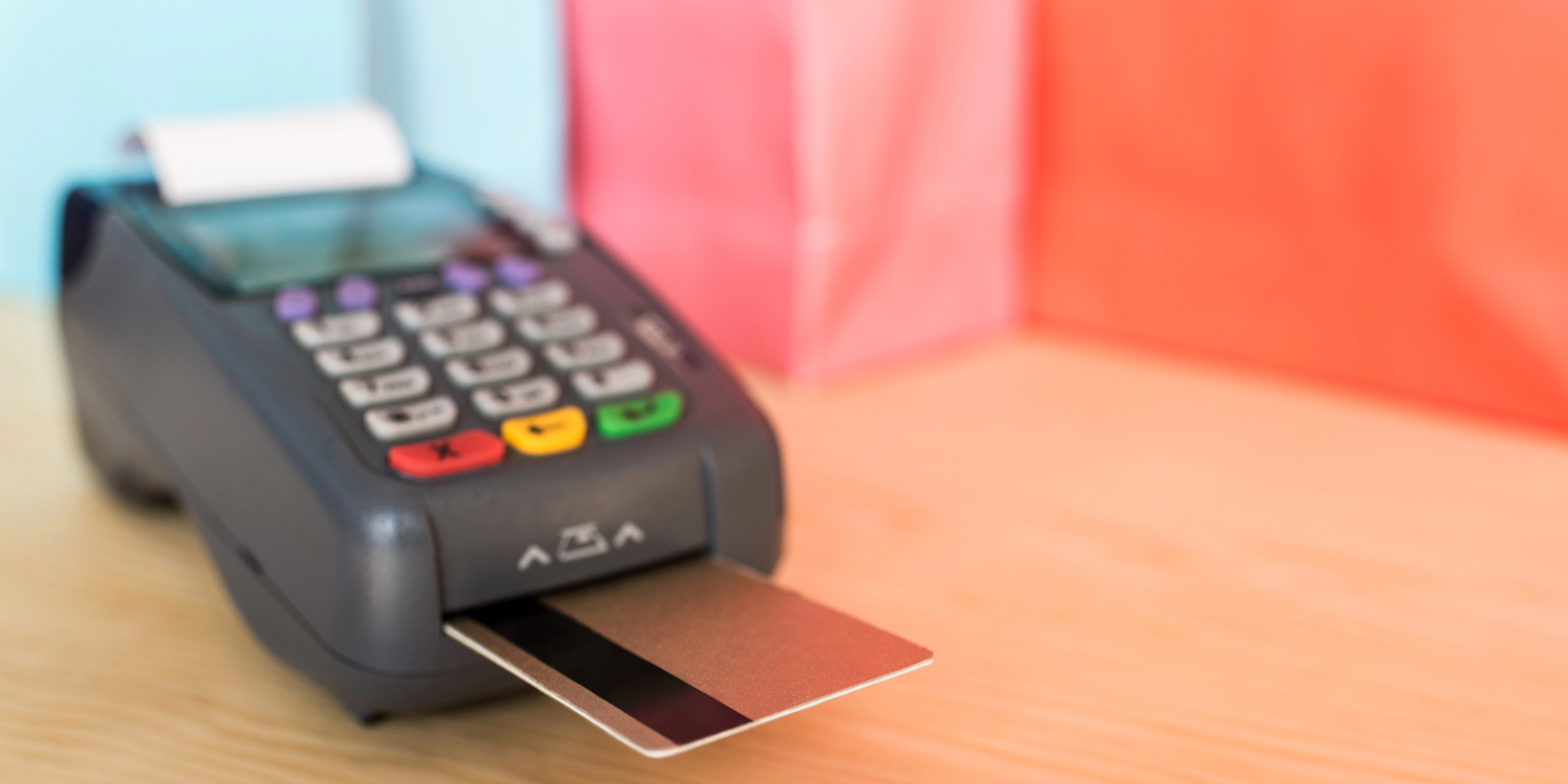 Kontanter eller betalingskort i udlandet?